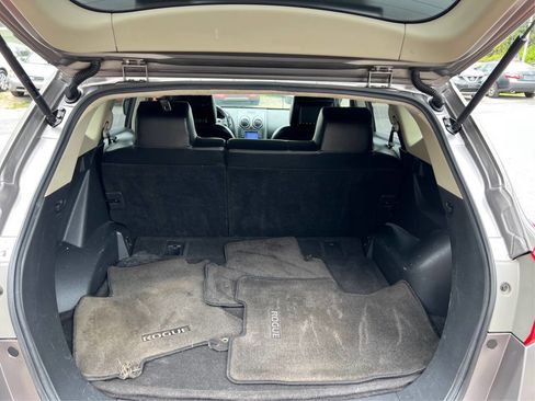 Used 2011 Nissan Rogue SV w/ SL Pkg image 13