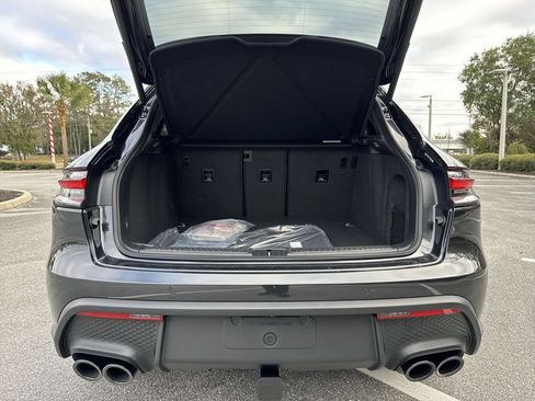 Certified 2026 Porsche Macan AWD/4WD image 20