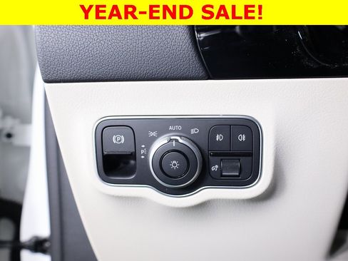 Used 2025 Mercedes-Benz GLA 250 4MATIC image 9