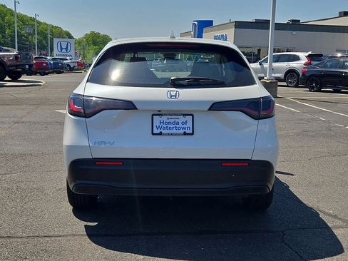 Used 2023 Honda HR-V LX image 6