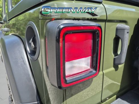 Used 2021 Jeep Wrangler Unlimited Sport AWD/4WD image 26