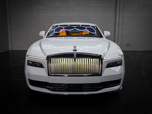 Used 2025 Rolls-Royce Spectre Black Badge w/ Spectre Enhancement Package image 38