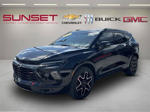 Certified 2024 Chevrolet Blazer RS w/ Driver Confidence II Package FWD image 8