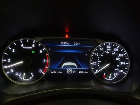 Used 2025 Nissan Sentra SV FWD image 23