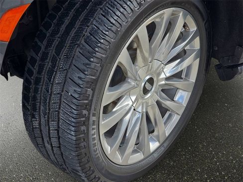 Used 2022 Cadillac Escalade Premium Luxury w/ Performance Package image 38