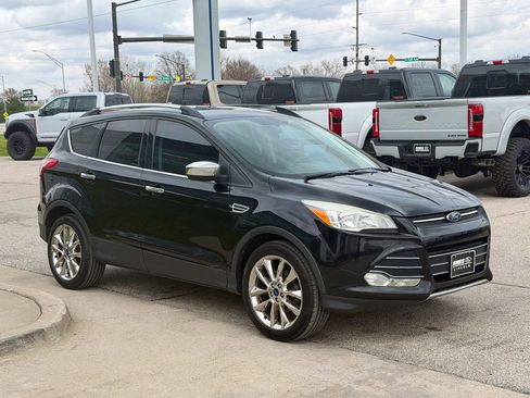 Used 2016 Ford Escape SE w/ SE Chrome Package FWD image 7