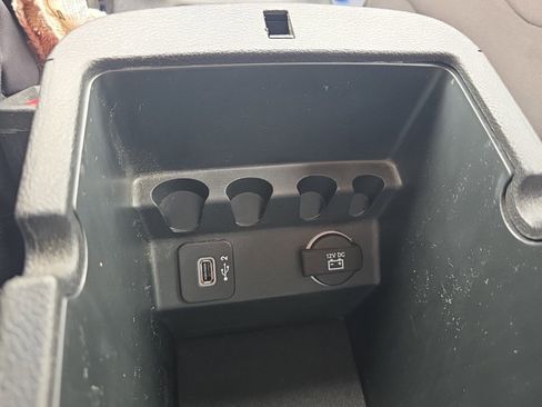 Used 2019 Jeep Cherokee Latitude w/ Popular Appearance Group FWD image 27
