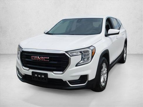 Used 2024 GMC Terrain SLE FWD image 2