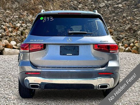 Used 2021 Mercedes-Benz GLB 250 4MATIC w/ Premium Package image 4