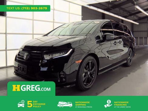 Used 2023 Honda Odyssey Sport image 1