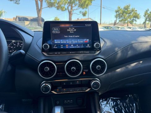 Used 2025 Nissan Sentra SV image 17