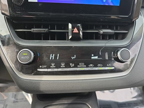 Used 2023 Toyota Corolla LE image 22