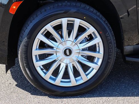 Used 2021 Cadillac Escalade Luxury image 12