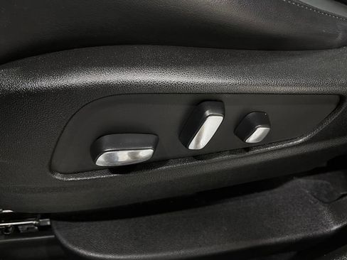 Used 2018 Cadillac XT5 Premium Luxury image 18