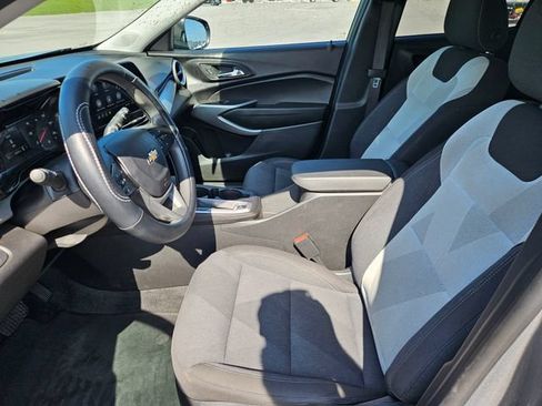 Used 2024 Chevrolet Trax LS w/ Driver Confidence Package FWD image 9