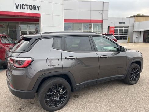 Used 2022 Jeep Compass Altitude w/ Sun and Sound Group image 4