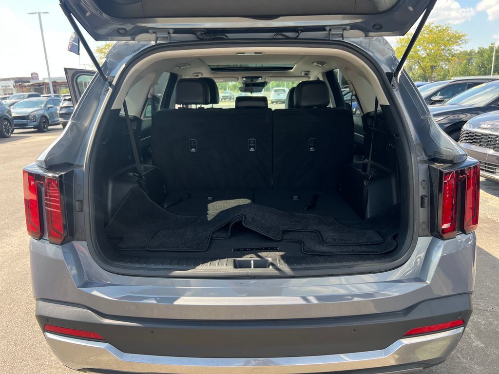 Certified 2024 Kia Sorento S w/ Panoramic Sunroof Package FWD image 28