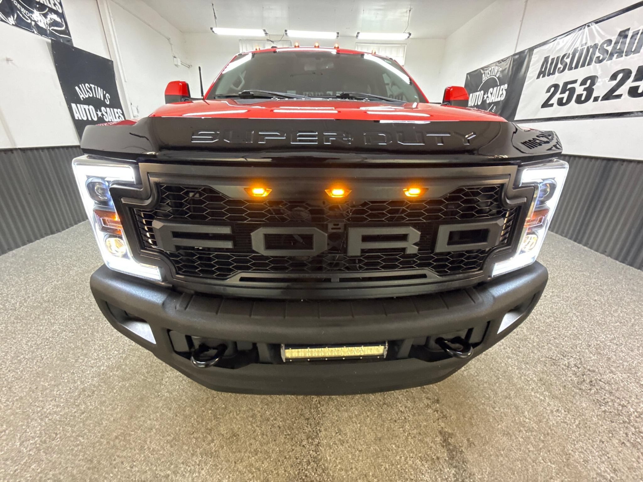 Used 2017 Ford F350 Lariat w/ Camper Package AWD/4WD image 5