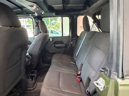 Used 2022 Jeep Wrangler Unlimited Sport AWD/4WD image 12