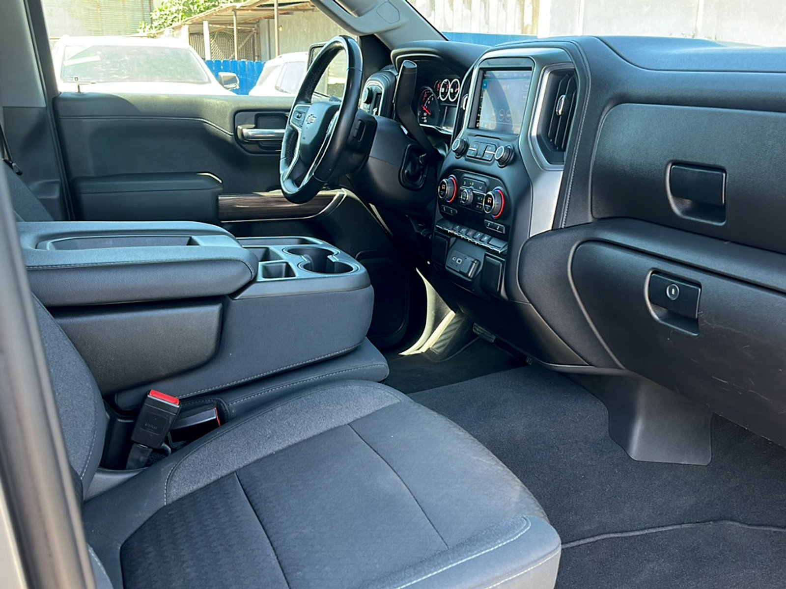 Used 2021 Chevrolet Silverado 1500 LT AWD/4WD image 47