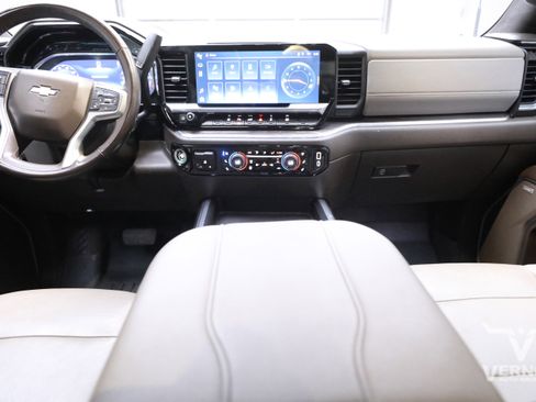 Used 2024 Chevrolet Silverado 3500 LTZ w/ LTZ Convenience Package image 13