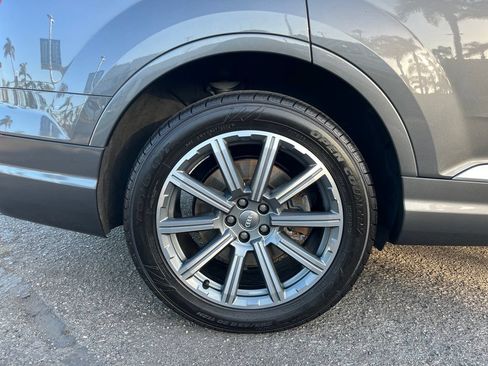 Used 2019 Audi Q7 2.0T Premium Plus w/ Premium Plus Package AWD/4WD image 40