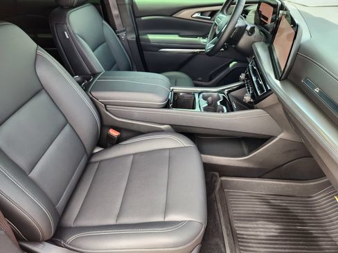 Certified 2024 Chevrolet Traverse LT w/ Midnight/Sport Edition FWD image 14