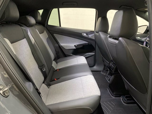 Used 2025 Volkswagen ID.4 Pro RWD image 24
