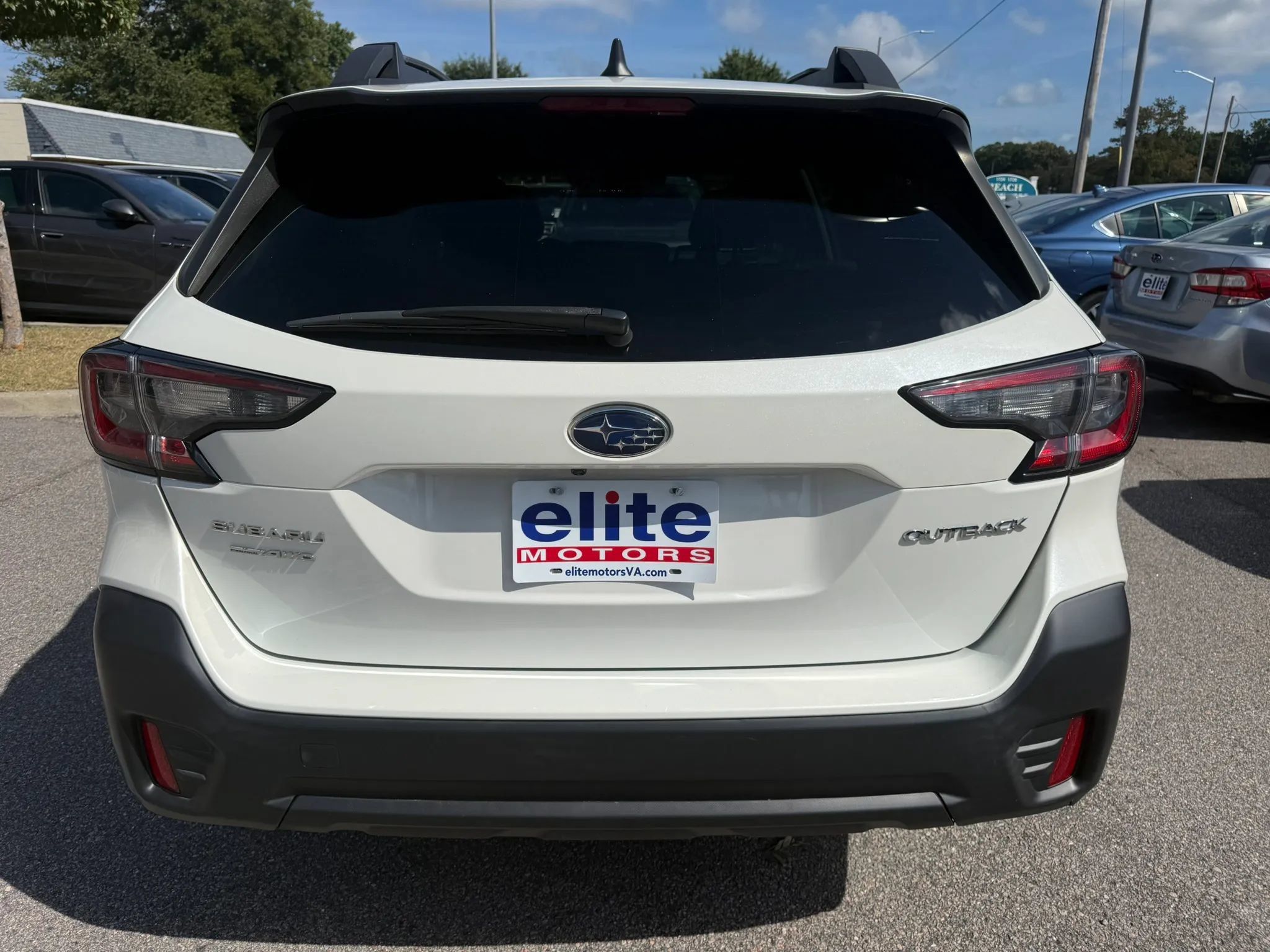 Used 2022 Subaru Outback Premium AWD/4WD image 6