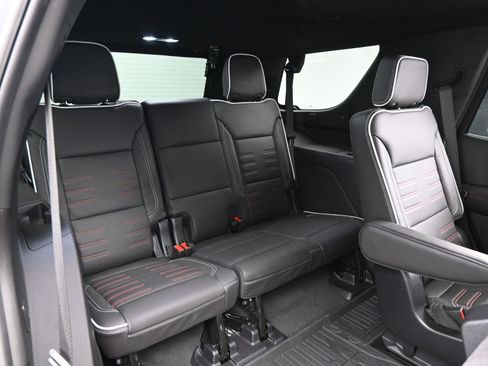 Used 2025 GMC Yukon AT4 Ultimate image 15