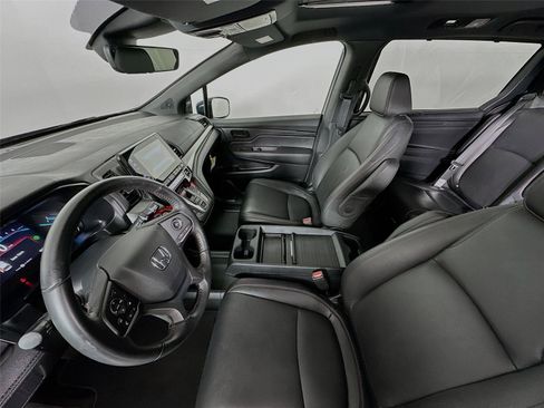 Used 2024 Honda Odyssey Sport image 5