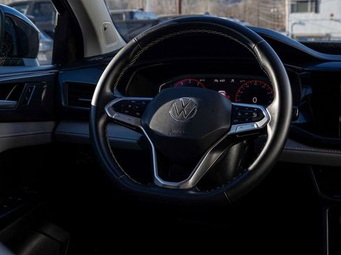 Used 2023 Volkswagen Taos SEL image 24