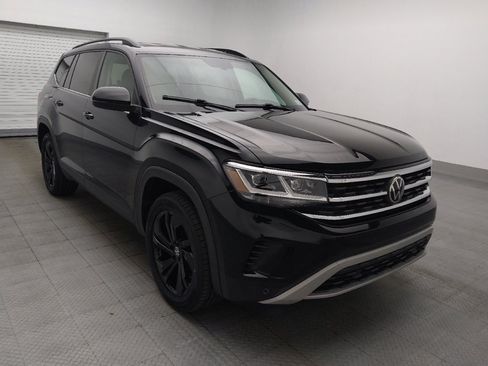 Used 2022 Volkswagen Atlas SE w/ Black Wheel Package FWD image 13