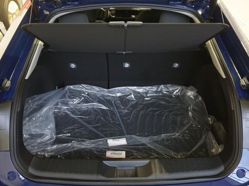 New 2026 Toyota Prius LE image 17