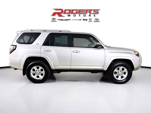 Used 2015 Toyota 4Runner SR5 image 14