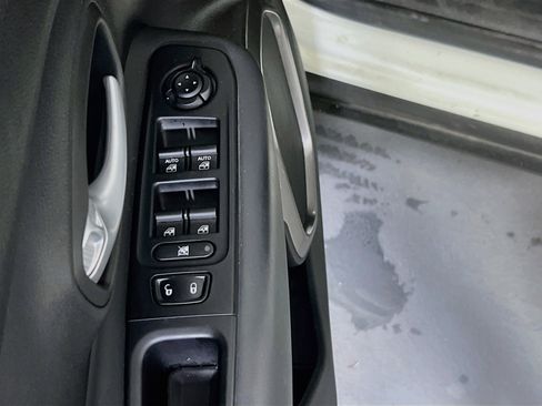 Used 2023 Jeep Renegade Limited AWD/4WD image 18
