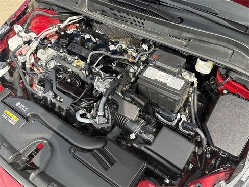 Used 2025 Toyota Corolla LE image 31