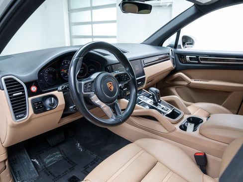 Used 2019 Porsche Cayenne E-Hybrid AWD/4WD image 19