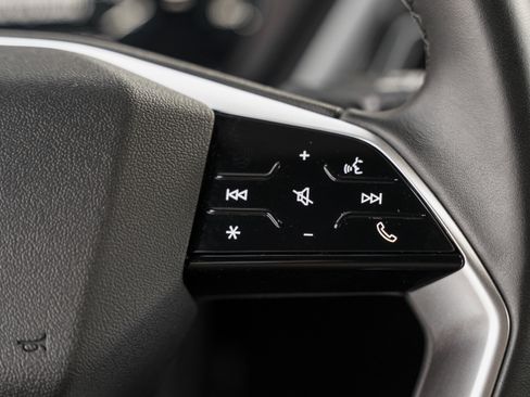 Used 2024 Audi Q4 e-tron Premium image 17