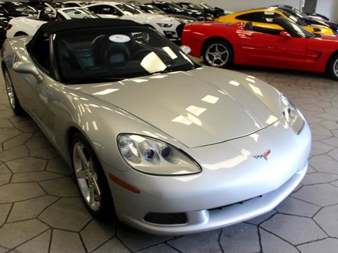 Used 2006 Chevrolet Corvette 2dr Conv w/ Preferred Equipment Group image 28