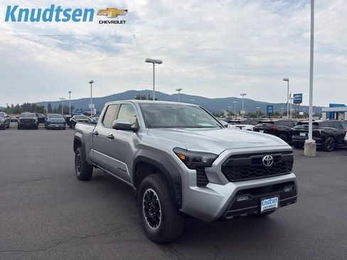 Used 2024 Toyota Tacoma 4x4 Double Cab image 1