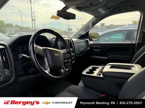 Used 2018 Chevrolet Silverado 1500 LT w/ All Star Edition AWD/4WD image 3
