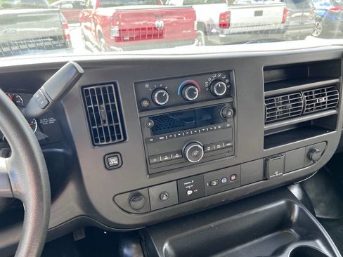 Used 2018 GMC Savana 2500 Extended image 16