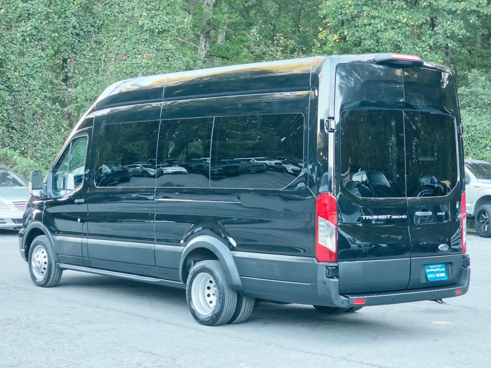 Used 2022 Ford Transit 350 XLT RWD image 5