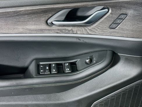 Used 2023 Jeep Grand Cherokee Limited w/ Trailer Tow Prep Group (B) image 15