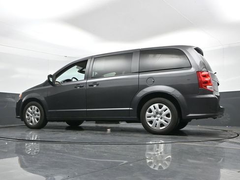 Used 2020 Dodge Grand Caravan SE w/ UConnect Hands-Free Group image 51