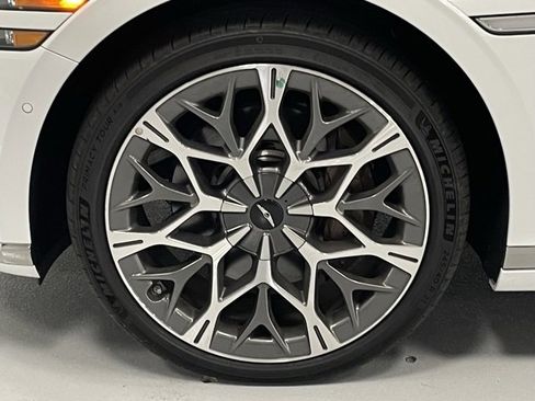 New 2025 Genesis G90 3.5T image 8