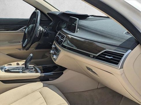 Used 2018 BMW 740i 740i image 19