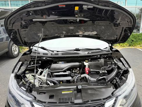 Used 2021 Nissan Rogue Sport SV AWD/4WD image 35