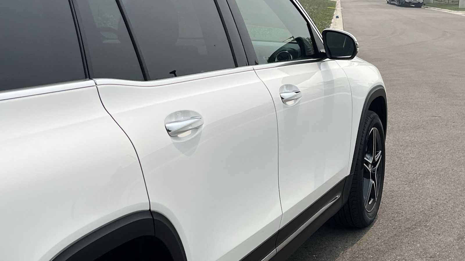 Used 2026 Mercedes-Benz GLB 250 4MATIC image 18